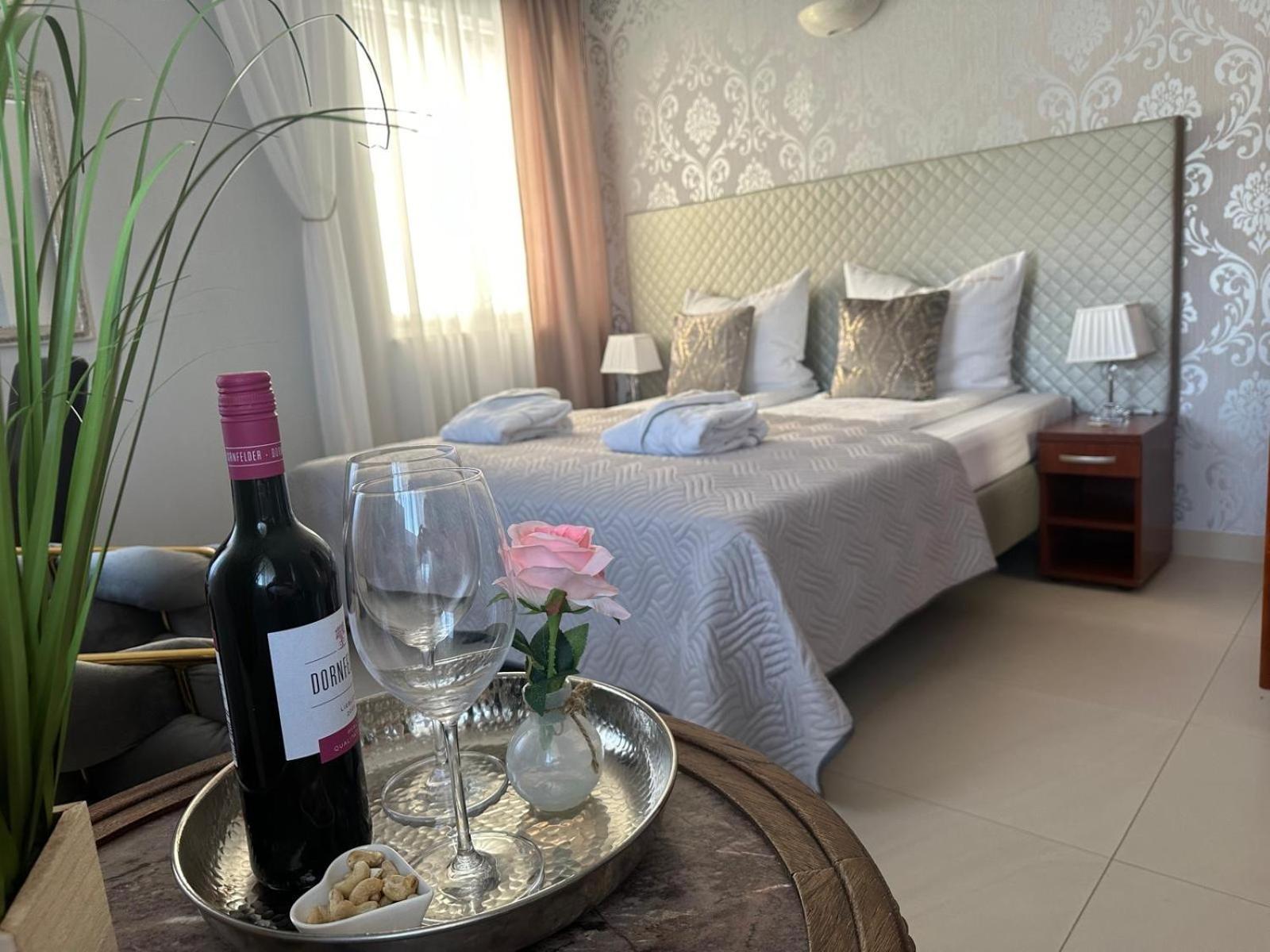 Villa Taan Royal Реваль Экстерьер фото